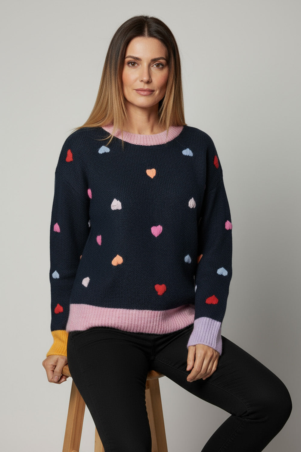 Μπλε πλεκτό με πολύχρωμες καρδιές και ριμπ τελειώματα από την Ellisargi Boutique