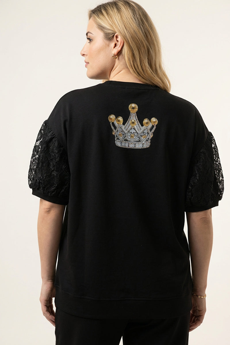 Plus size one size μαύρη μπλούζα με print κύκνου και δαντελένια μανίκια