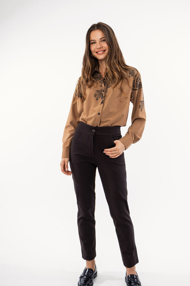 Κάμελ πουκάμισο με σκούρο φλοράλ μοτίβο και κουμπιά μπροστά – Ellisargi Boutique