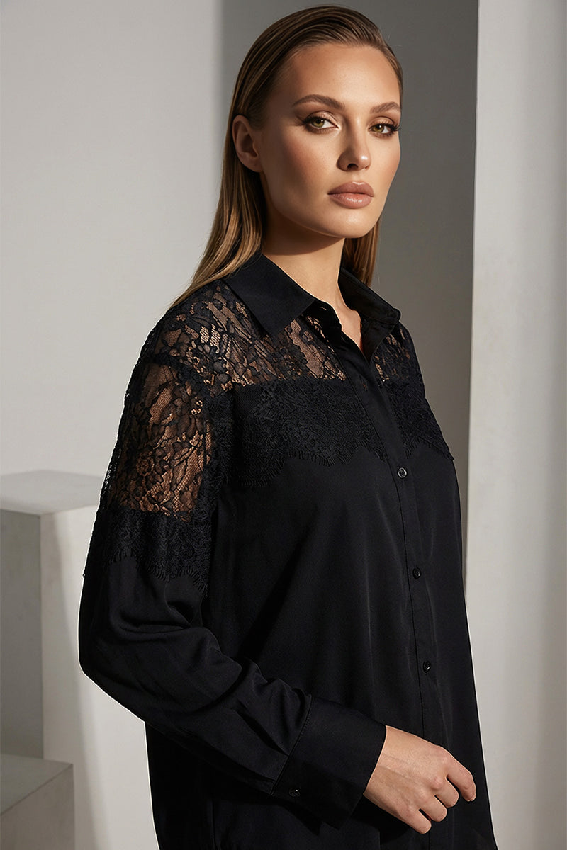 Γυναικείο μαύρο πουκάμισο με δαντέλα στο επάνω μέρος και στα μανίκια, μακριά μανίκια και χαλαρή γραμμή, εμπρός και πίσω όψη.