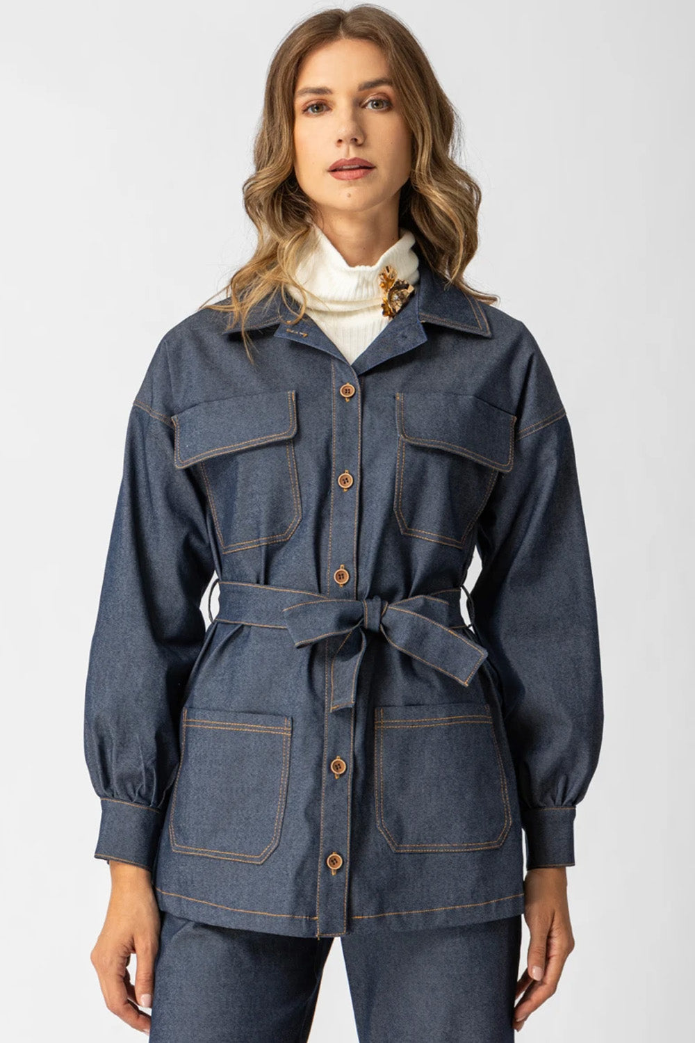 Πουκάμισο denim με ζώνη, utility τσέπες και balloon μανίκια σε σκούρο μπλε από το Ellisargi Boutique