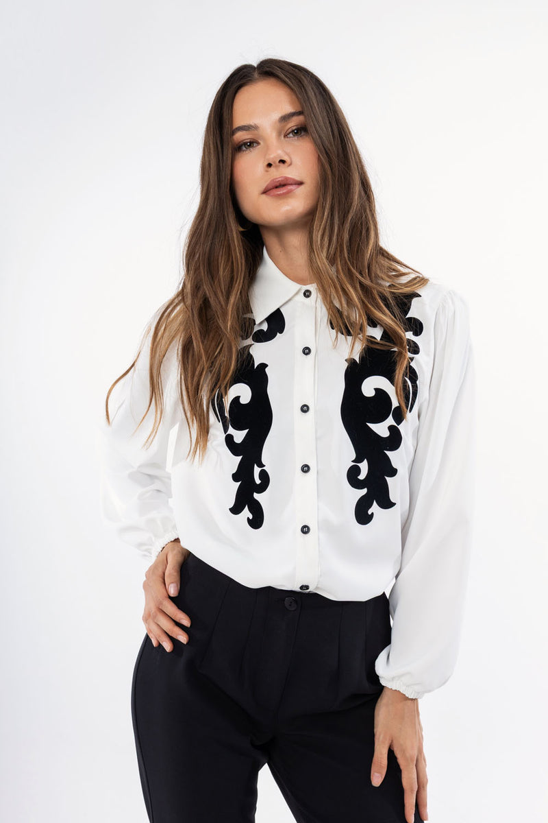 Λευκό πουκάμισο με μαύρο σχέδιο λαχούρι και κουμπιά μπροστά – Ellisargi Boutique