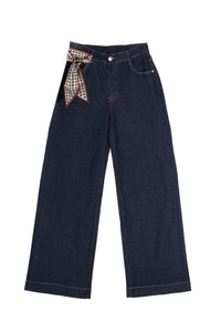 Ψηλόμεσο τζιν παντελόνι με φαρδιά γραμμή και φουλάρι στη μέση – Ellisargi Boutique