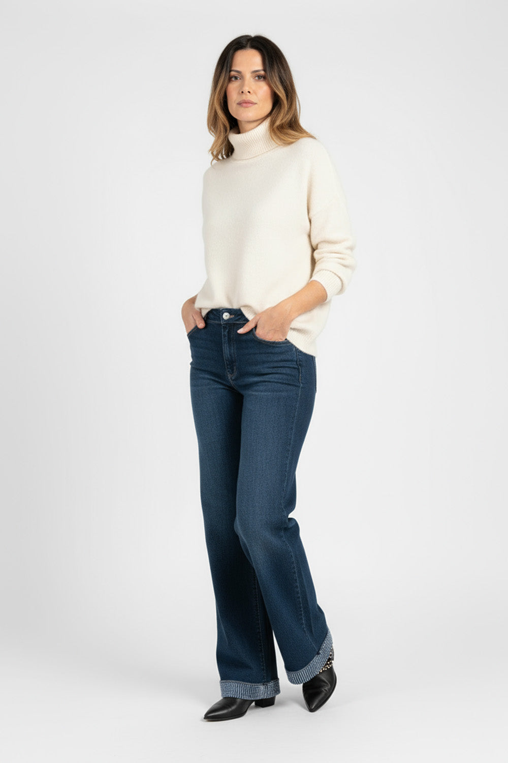 Ψηλόμεσο τζιν παντελόνι με ρεβέρ και strass στο τελείωμα – Ellisargi Boutique