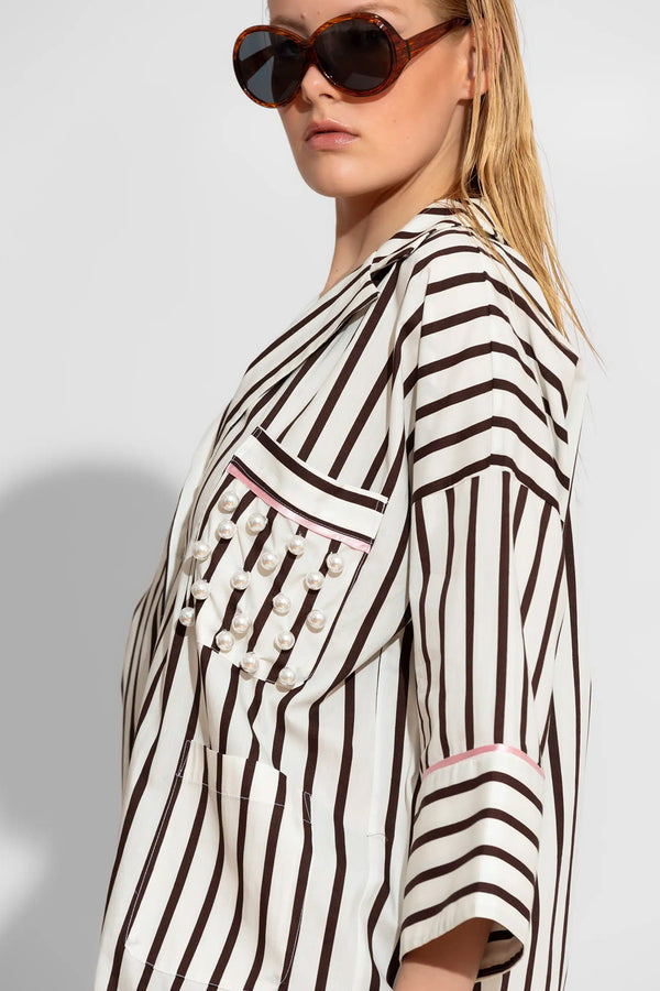 Ριγέ πουκάμισο ποπλίνα με κάθετες ρίγες και κέντημα πέρλας στο στήθος