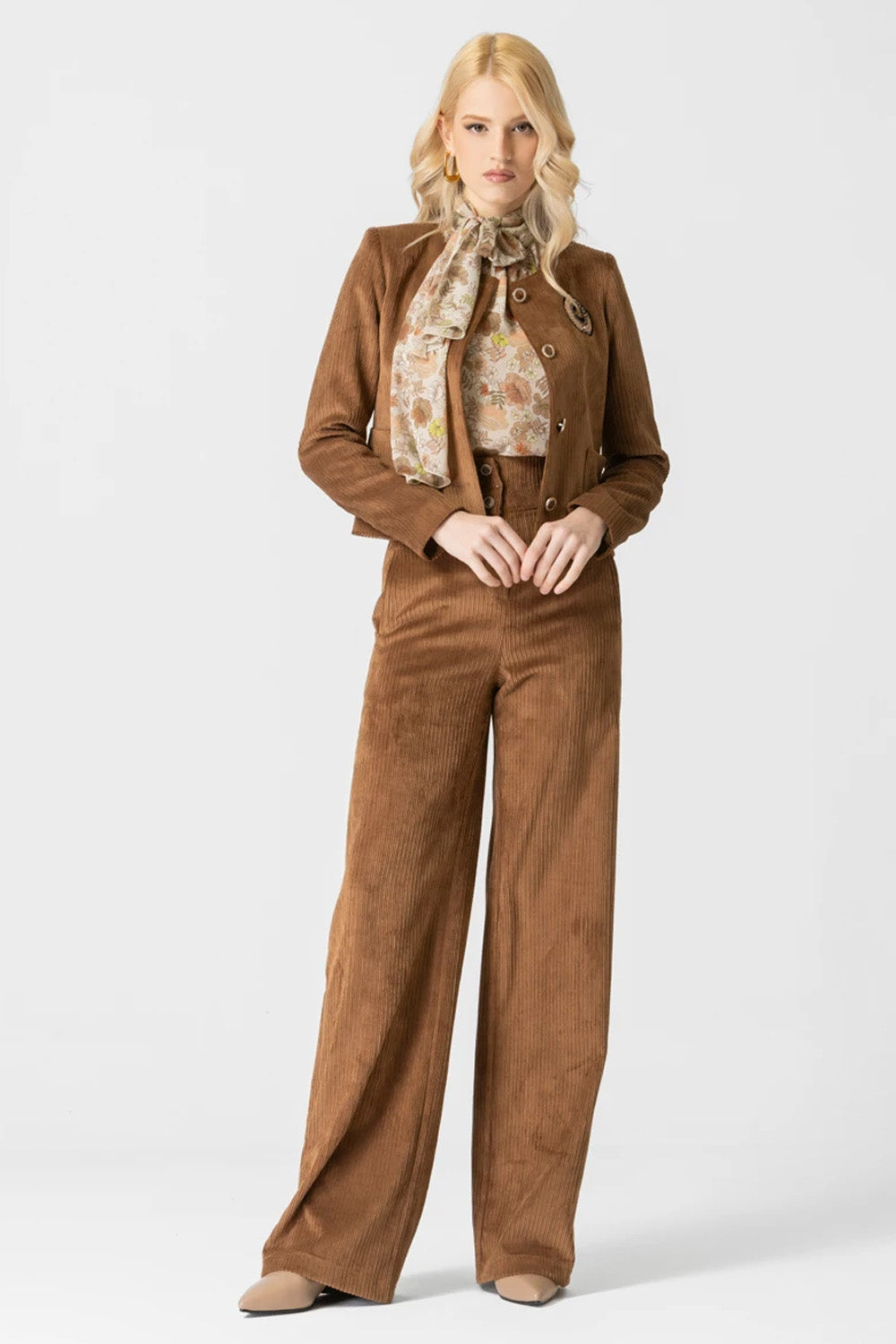 Καφέ σακάκι κοτλέ Amsterdam με κεντημένο σήμα και μπροστινά κουμπιά