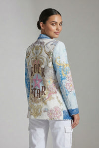 Γυναικείο σακάκι με πολύχρωμο floral και graphic print σε γαλάζιες αποχρώσεις.