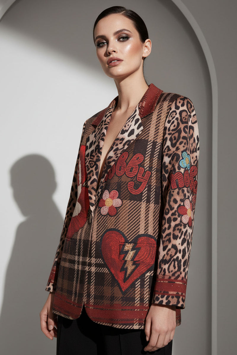 Σακάκι σε γήινους τόνους με καρό και leopard print και ζωγραφιστά μοτίβα σε έντονα χρώματα.
