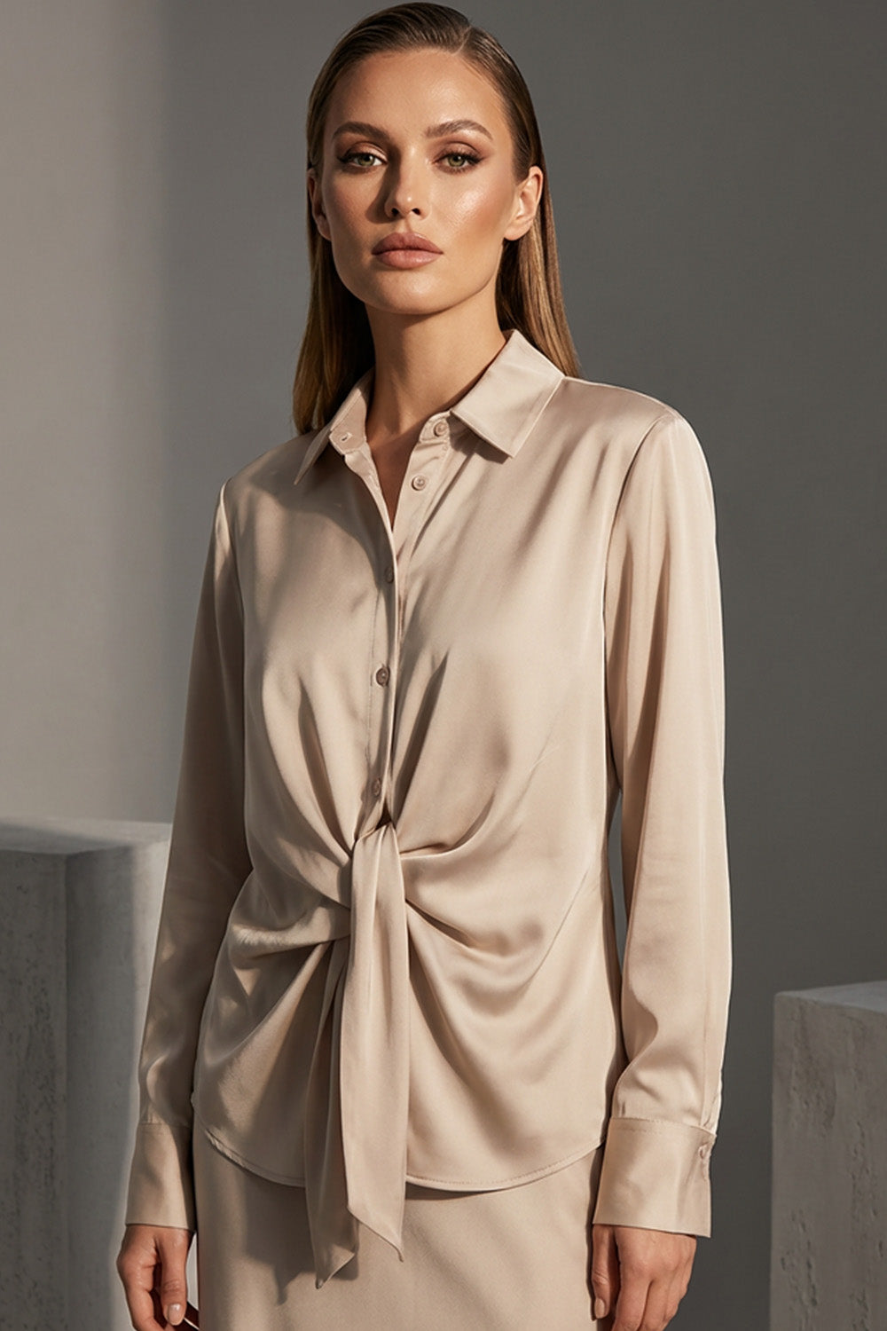 Saten poukamiso me desimo mprosta se nude xroma gia gynaikes – Ellisargi Boutique