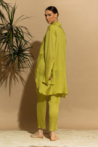 Σετ Tencel με oversized πουκάμισο και tapered παντελόνι μπροστά
