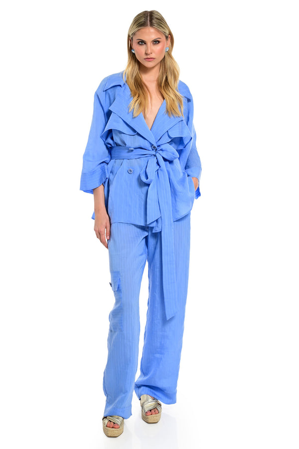 Γυναικείο παντελόνι σε γαλάζιο χρώμα με λεπτή ρίγα, ίσια γραμμή και cargo τσέπη στο πλάι