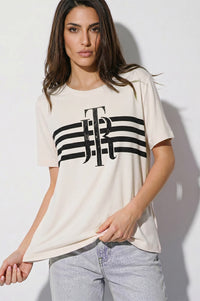 Γυναικείο ivory T-shirt με ριγέ μαύρο print και διακοσμητικά στρας στο μπροστινό μέρος.