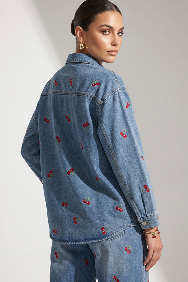 Μπλε denim γυναικείο πανωφόρι με κεντημένα μοτίβα κερασιών