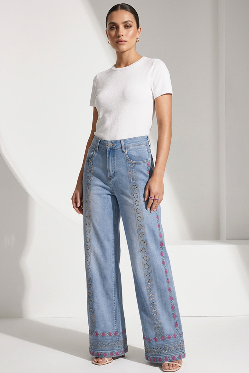 Τζιν Παντελόνι με Κεντημένο Μοτίβο
