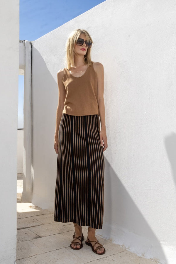     Βαμβακερό αμάνικο τοπ ταμπά μπροστινή όψη