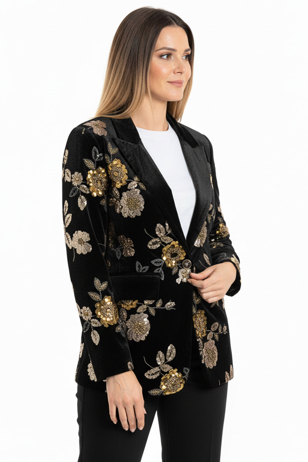 Βελούδινο σακάκι με χρυσές λεπτομέρειες