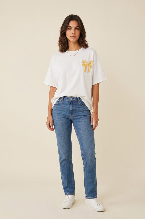 Γυναικείο λευκό oversized t-shirt με lemon collage print στην πλάτη και κίτρινο φιόγκο μπροστά.